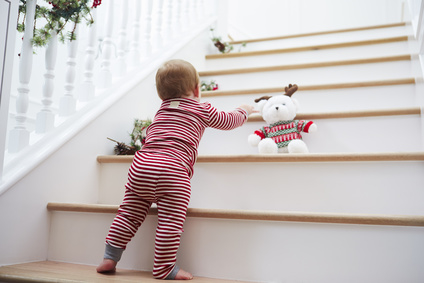 Treppen und Stufen als Gefahrenquelle für Babys